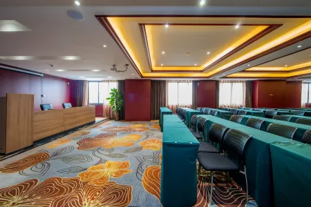 Shiji Xincheng DaHua Hotel