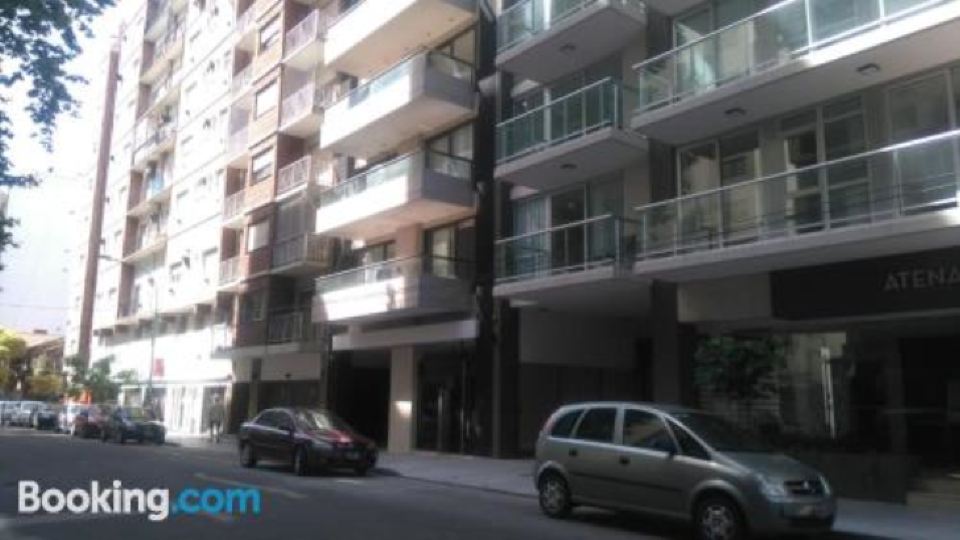 Depto 2 Amb Zona Centro Cochera No Camioneta Solo Familias