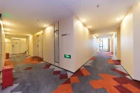 Boman Hotel (Heyuan East Station) - Mountain view