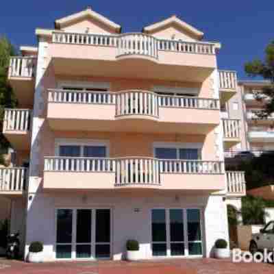 Villa Queen Hotel Exterior