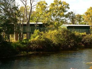 Parry Creek Farm Tourist Resort & Caravan Park