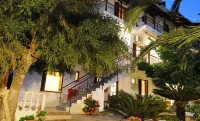 Margarita Apartments Các khách sạn ở Zaloggo