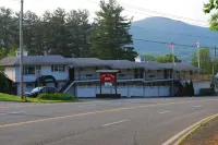 The Lake George Inn Hôtels à proximité de : Prospect Mountain