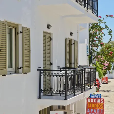 Soula Naxos Отели рядом с достопримечательностью «Мони Хрисостомоу»