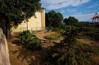 HI Hostel Rijeka Hôtels à : Bakar