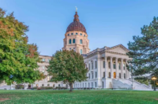 デイズ イン バイ ウィンダム トピーカ