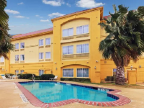 La Quinta Inn & Suites by Wyndham Seguin Hotels in Seguin