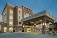 La Quinta Inn & Suites by Wyndham Grand Forks - 2-Star