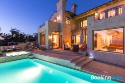 Five-Bedroom Holiday Home #8080 - SeaView Sanctuary Five-Bedroom Holiday Home Photo