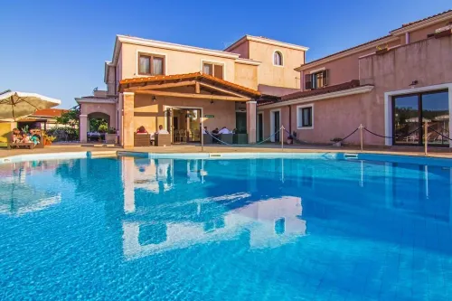 Hotel la Perla - Parkplatz