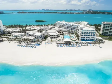 Sunscape Cancun Resort And Spa All Inclusive Отели рядом с достопримечательностью «Плайя Тортугас»