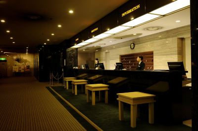 フロントデスク ホテルオークラ新潟の写真