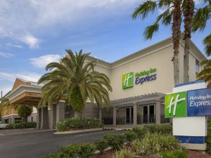 Holiday Inn Express Jacksonville Beach