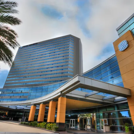 The Royal Sonesta Houston Galleria Отели рядом с достопримечательностью «Водяная стена»