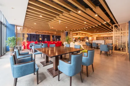 Joy 87. 8 Music Hotel Отели рядом с достопримечательностью «Luonan Confucian Temple»