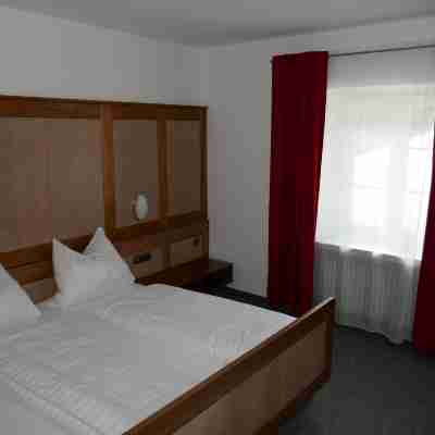 Bayerischer Hof Rooms