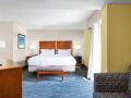 holiday-inn-express-and-suites-wilmington-university-center-an-ihg-hotel