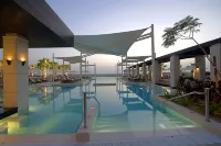 Crowne Plaza ABU DHABI - YAS ISLAND by IHG - Pools