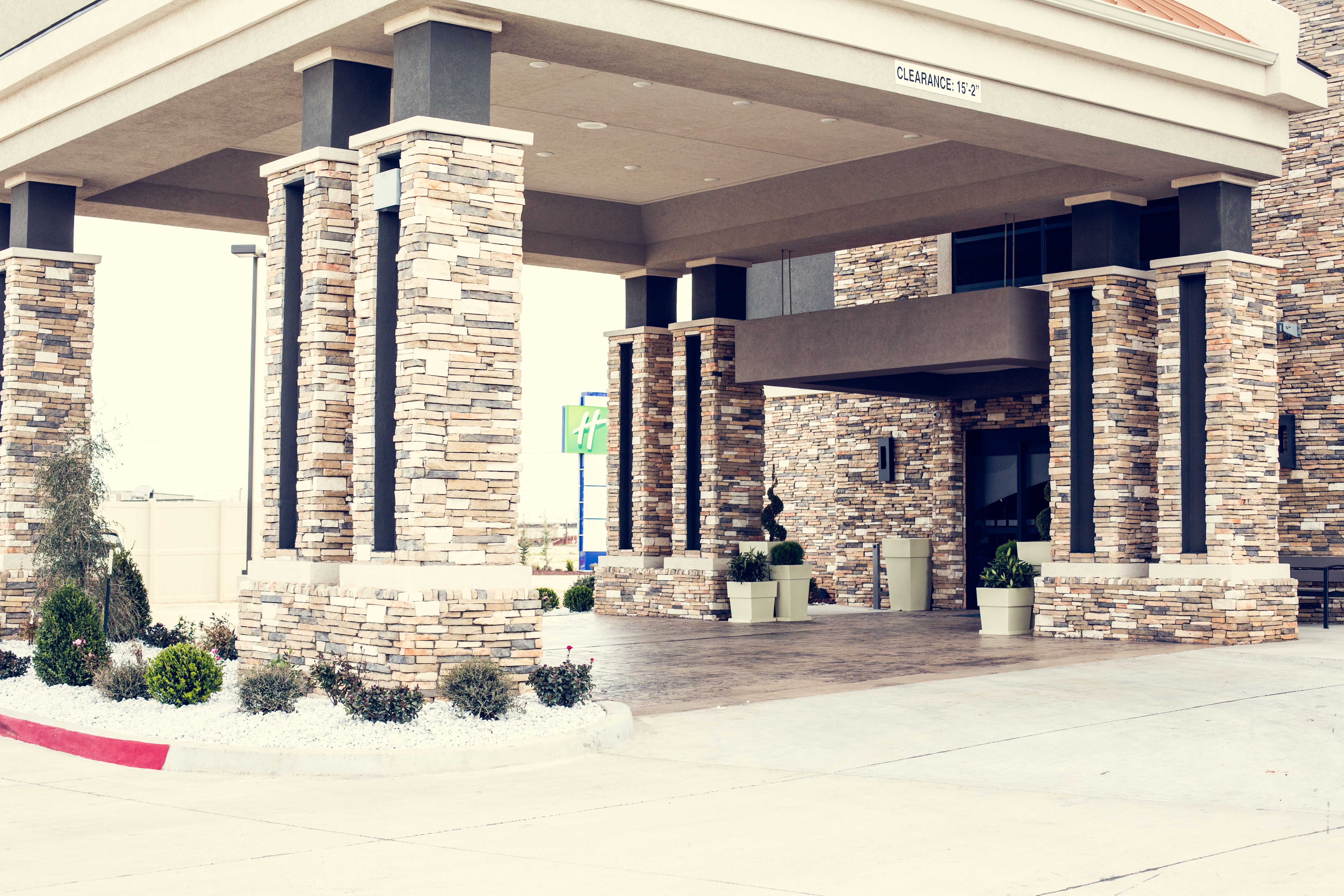 Holiday Inn Express & Suites Oklahoma City Southeast, an Ihg Hotel