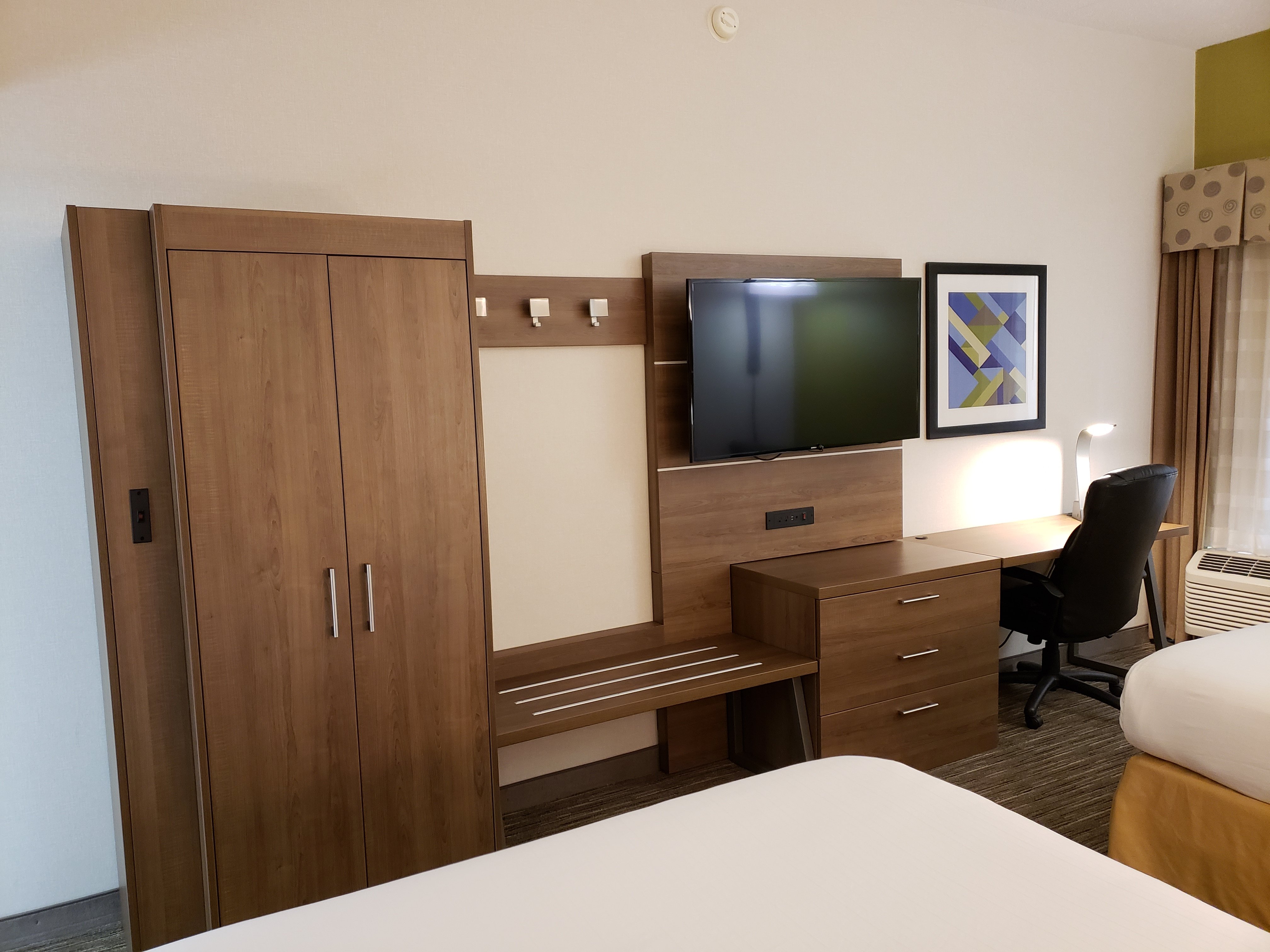 Holiday Inn Express Edgewood-Aberdeen-Bel Air, an Ihg Hotel