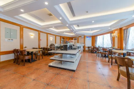 Vienna Hotel (Jieyang Danpu Road) Отели рядом с достопримечательностью «Jieyang City God Temple»