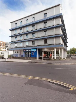 แทรเวลลอดจ์ รีดดิ้ง เซ็นทรัล