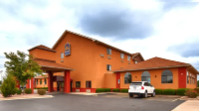 베스트 웨스턴 - 살루키 인