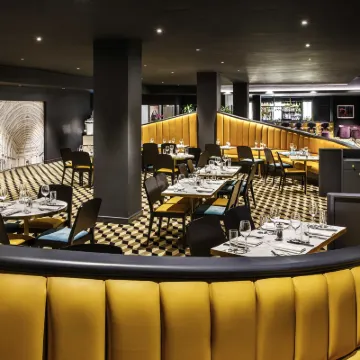 マウント ロイヤル ホテル エディンバラ バイ ジ アンリミテッド コレクション プリンシズ・ストリート周辺のホテル