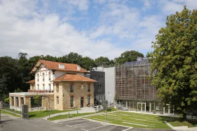Best Western Plus Paris Meudon Ermitage Hotels in Meudon