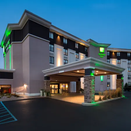 Holiday Inn MILWAUKEE RIVERFRONT by IHG