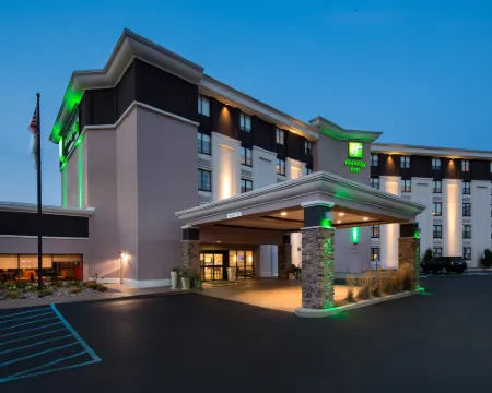 Holiday Inn MILWAUKEE RIVERFRONT by IHG Hotels in Milwaukee