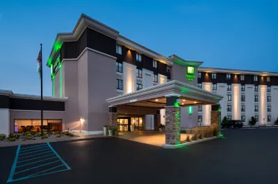 Holiday Inn Milwaukee Riverfront Các khách sạn ở 