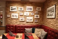 Hotel Waldeck Mit Restaurant "Florian'S" Hotels in Feldberg