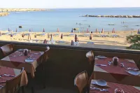 Corallia Beach Hotel Apartments