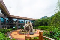 Qiangui Liuguang Hot Spring Hotel فنادق في شيو ون