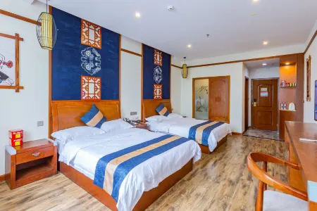 Hongzhi Hotel Отели в г. Синжэнь