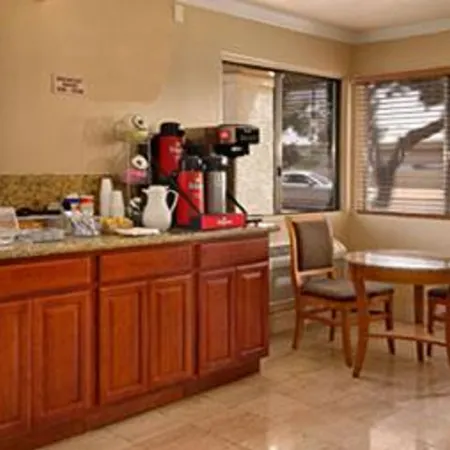 Knights Inn Phoenix at N Black Canyon Hwy