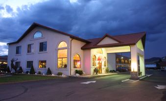 Gateway Inn and Suites