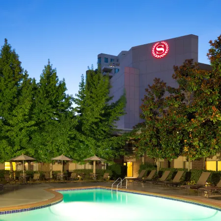 Sheraton Vancouver Airport Hotel