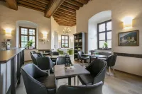 JUFA Hotel Schloss Röthelstein - Parkplatz