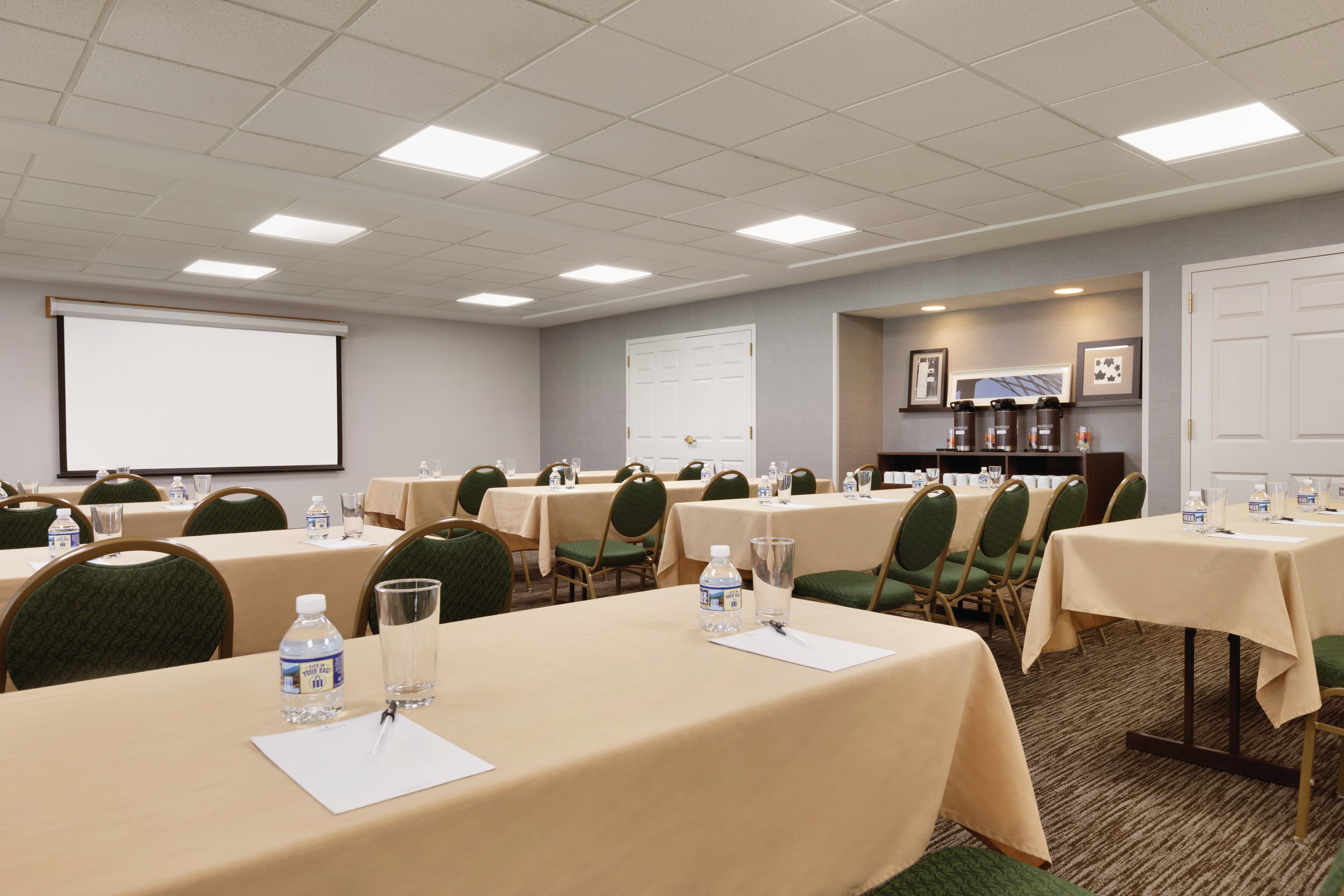 Country Inn & Suites by Radisson, Roanoke, VA