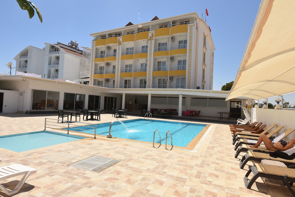 Demirci Hotel