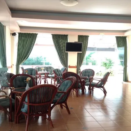 Pylea Beach Hotel Отели рядом с достопримечательностью «Гора Филеримос»