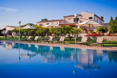 Finca Son Roig by Valentin