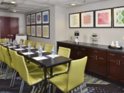 Holiday Inn Express & Suites SELMA by IHG Hoteles en Selma