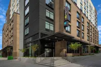 Tru by Hilton Nashville Downtown Convention Center Hotels near Adventure Science Center