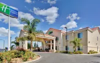 Holiday Inn Express Delano Hwy 99 Hotels in Delano