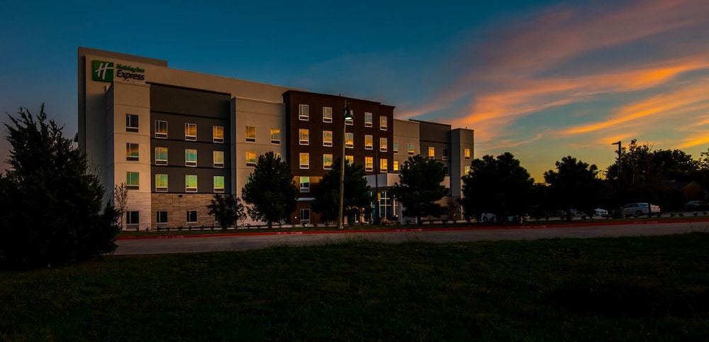 Holiday Inn Express & Suites Garland E - Lake Hubbard I30, an Ihg Hotel