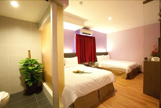 Hotel CIQ Jalan Lumba Kuda