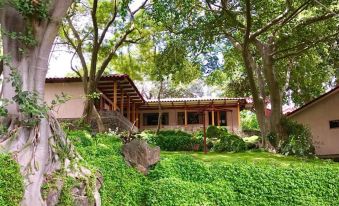 Lake Atitlán - Lake House at001 - Housity